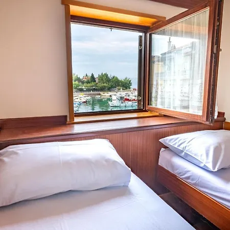 Pod Voltom Apartman Klenovica