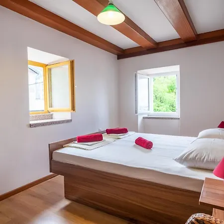 Pod Voltom * Klenovica