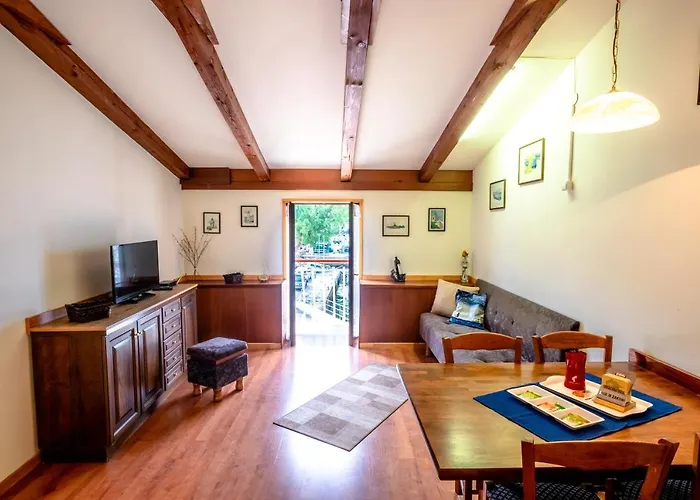 Pod Voltom Klenovica